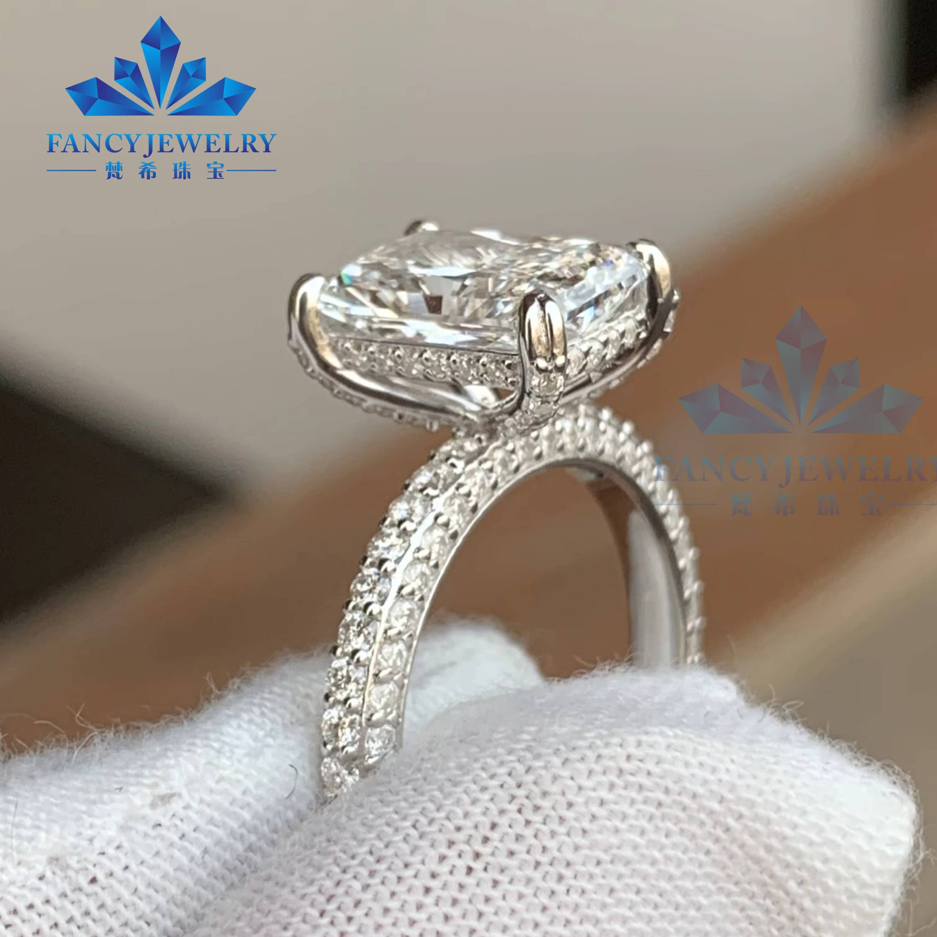 Luxurious Pave Lab Diamonds Jewelry Ring 18k White Gold IGI Vvs Women Engagement Rings Lab Grown Diamond Ring with Hidden Halo