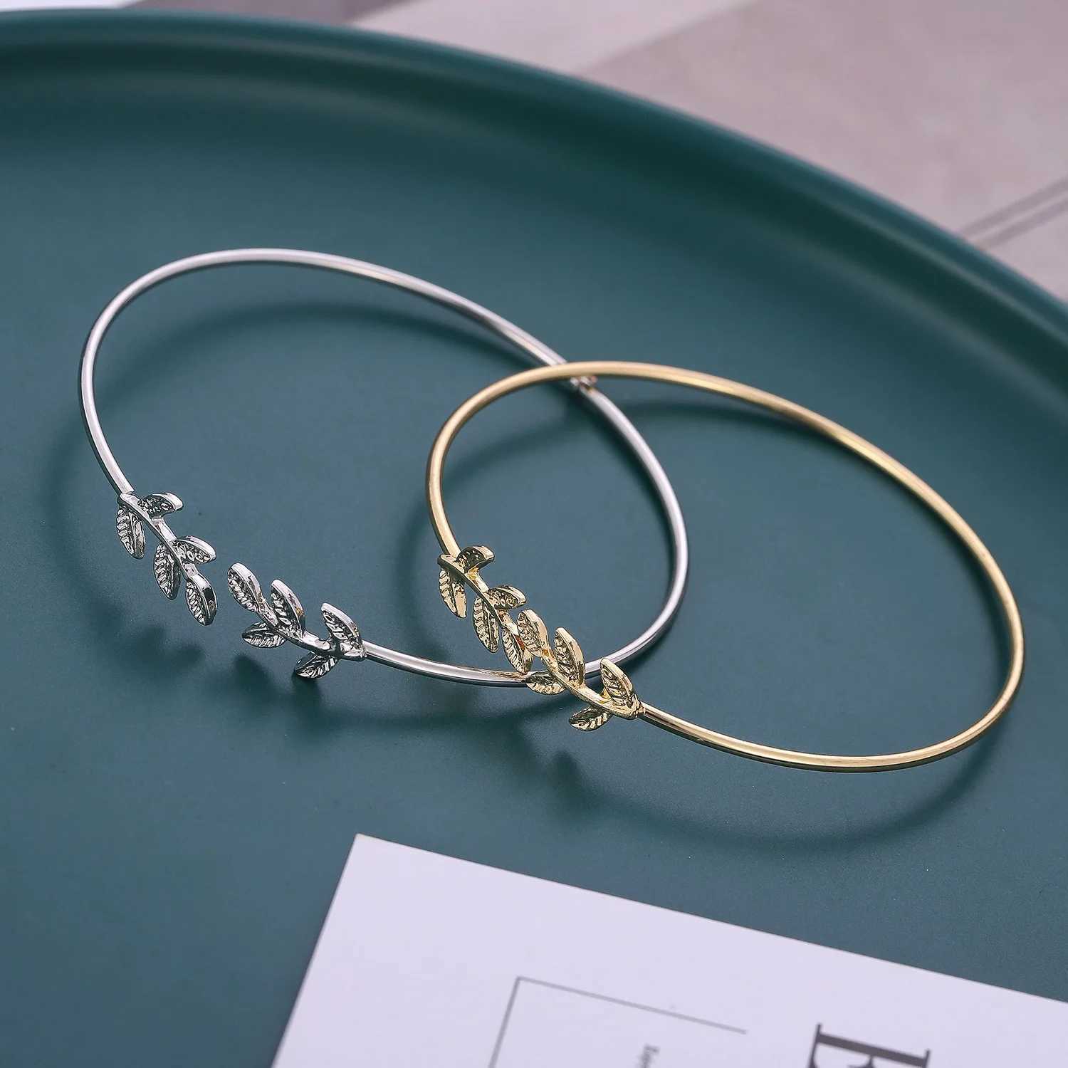 Cuff Bracelets Vintage Open Adjustable Fashion Feather Charm Bracelets For Women Sweet Fashion Jewelry Gift WholesaleXJ250904