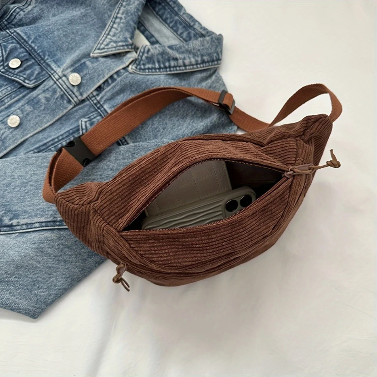 Corduroy sports Fanny pack simple fashion solid color large capacity shoulder bag chest bag a pack 250903