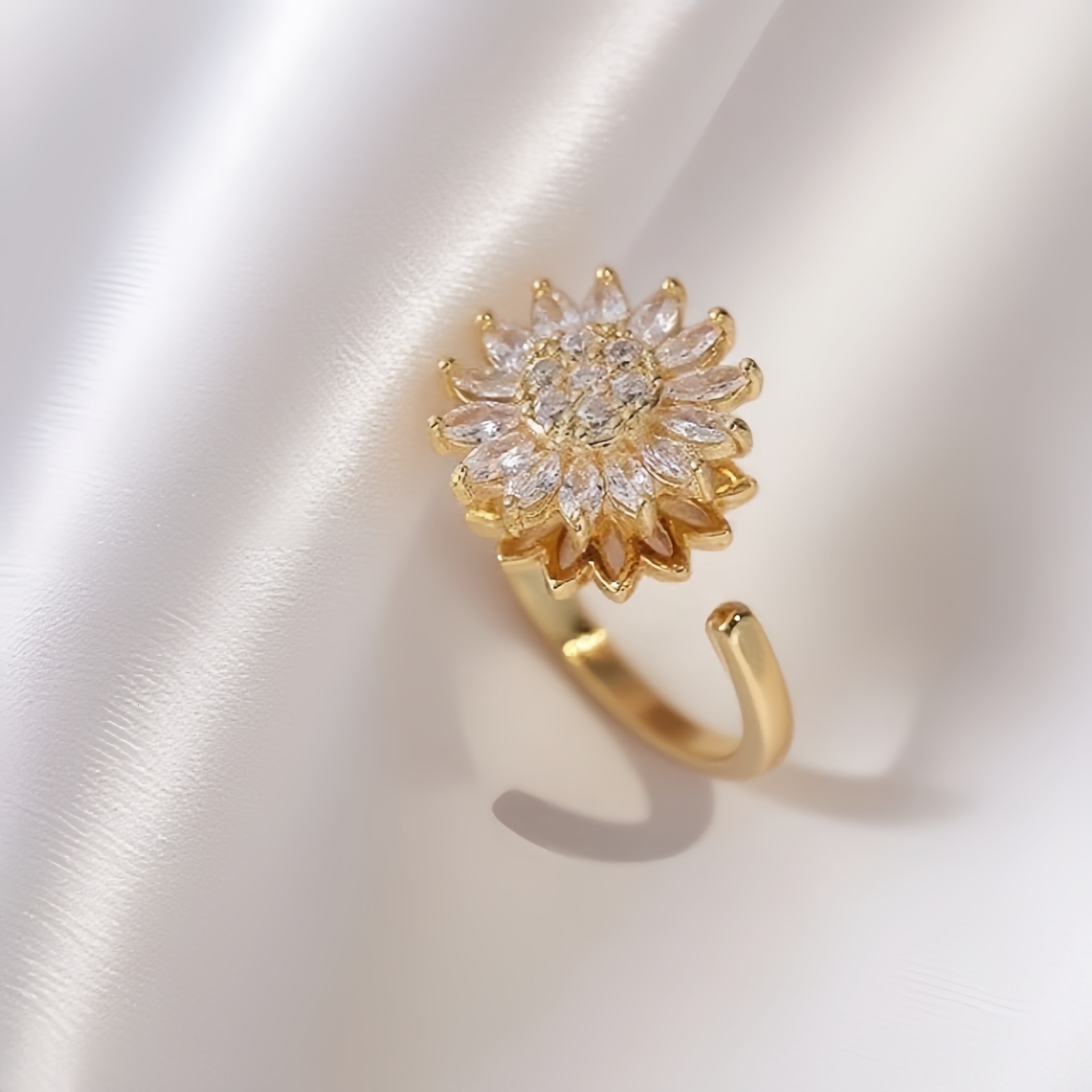 Cross Border Hot Selling Copper Inlaid Zircon Designer Luxurious Free Shipping Four Leaf Clover Women's Ring All Diamond Sunflower Open Ring