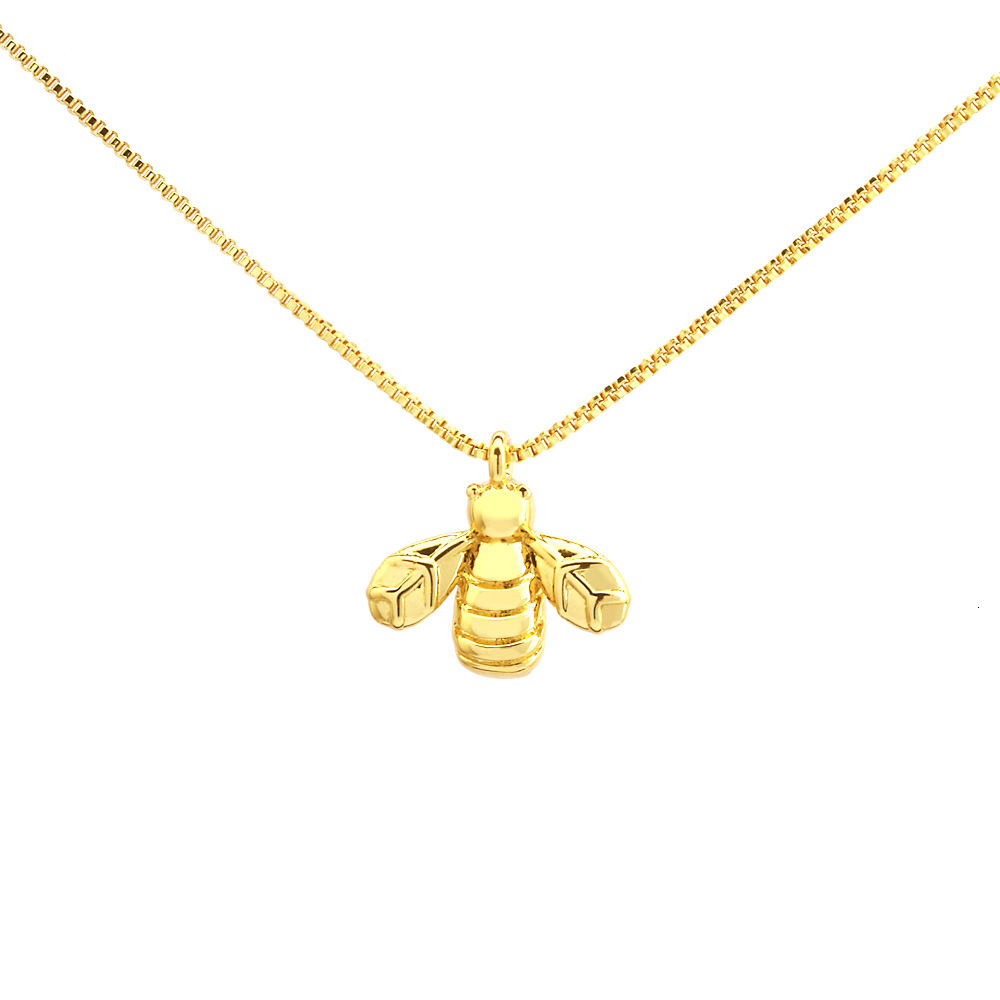 Japanese and Korean Niche Design Fresh Bee Necklace Simple Forest Style Elegant Exquisite Three-Dimensional Copper Gold-Plated Insect Pendant
