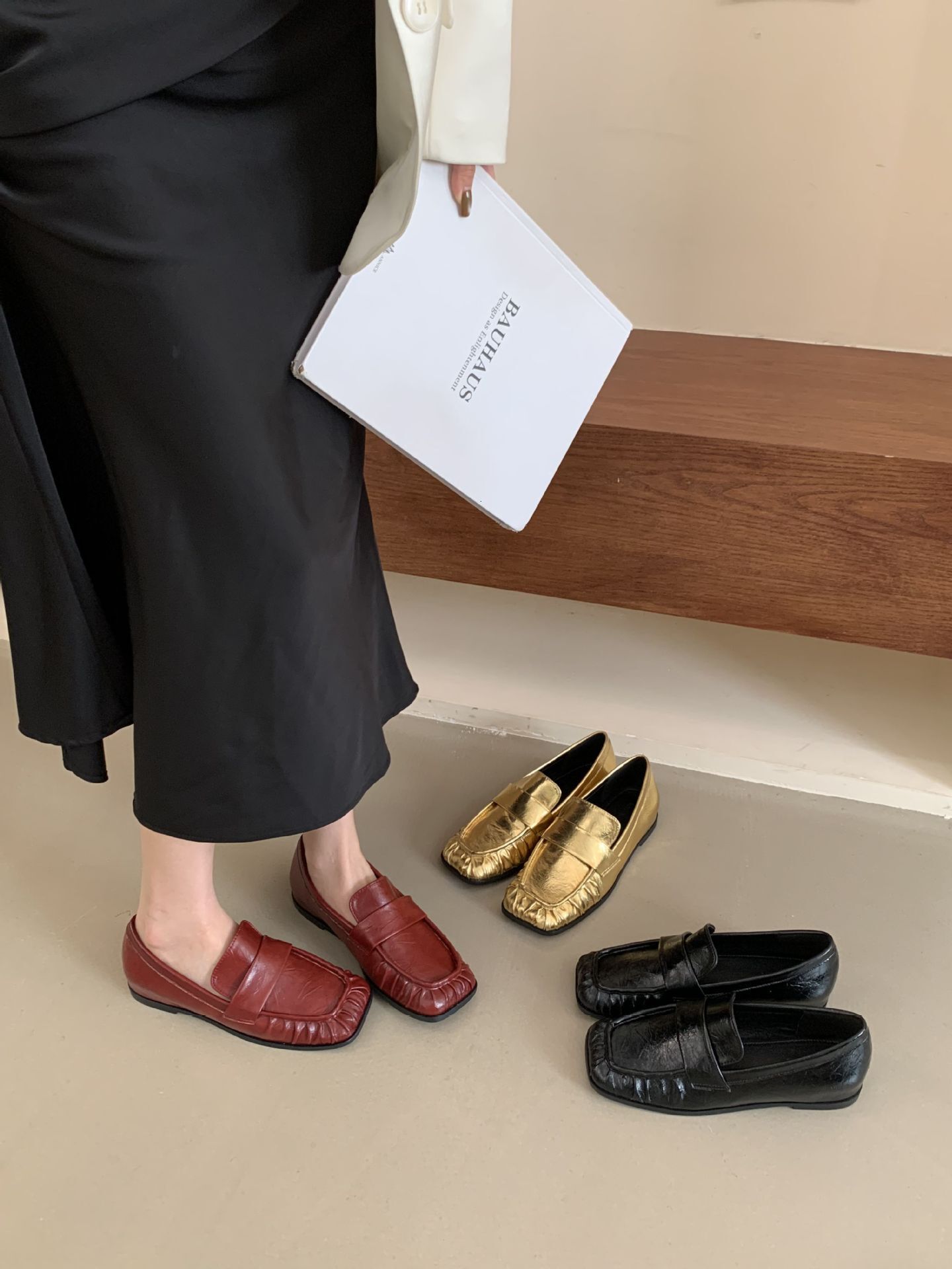 Designer British style square toe pleated casual leather shoes 2025 new Le Fu shoes fashionable women's flat shoes