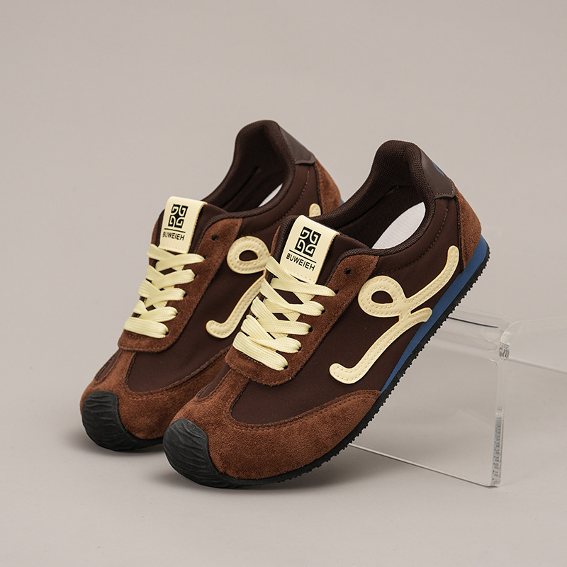 2025 New Breathable Sneakers Designer Thin Bottom Wear resistant Casual Fashion Sneakers