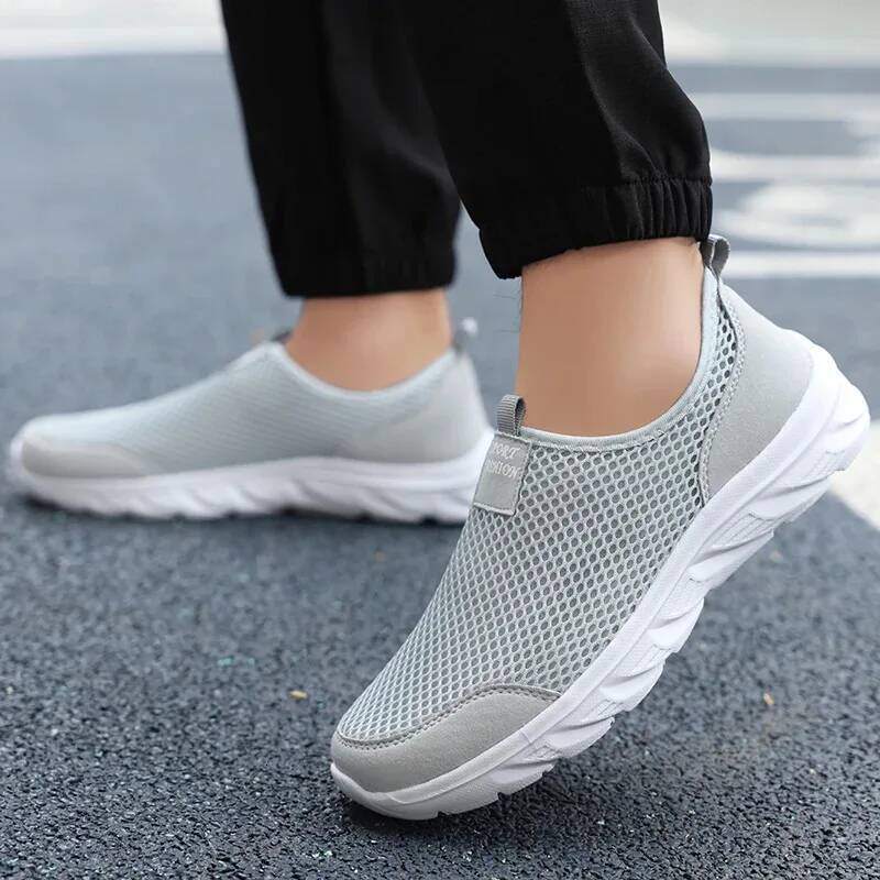 New Running Sports Shoes Light Weight Fashion Summer Mesh Breathable Sneakers for Men ddmysaturn