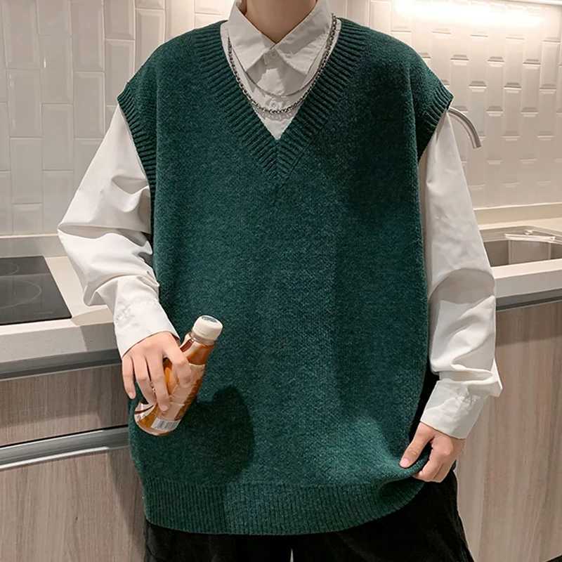 2024 Autumn Streetwear Mens Loose Sweater Vest Casual Thermal Oversized Winter Sweater Vest Men Sweater Vest for Daily WearXJ250904