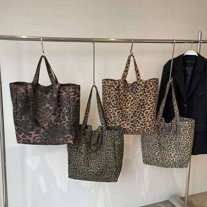 Large Capacity Leopard Printing Shoulder Women New Simple And Personalized Tote Shopping Casual Commuting Bag