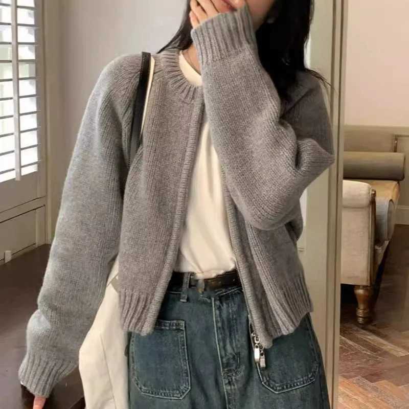 Autumn Winter Short Knitting Cardigan Women Solid Color Long Sleeve Round Neck Sweater Jacket 2025 Casual Zipper Sweater Coats M250904