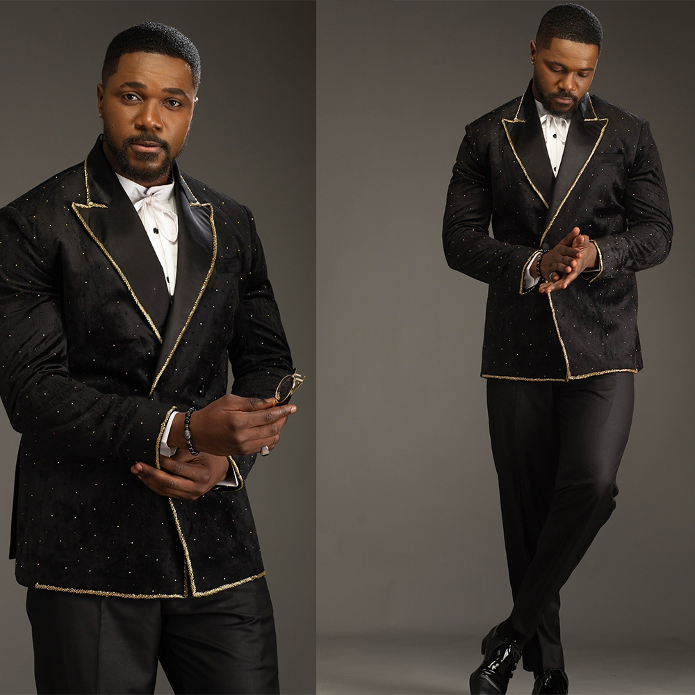 Stylish Men's Suit Peaked Lapel Beads 2 Pieces Set Tailor-Made Jacket Rhinestone Blazer Groom Customized Coat Pants Plus Size