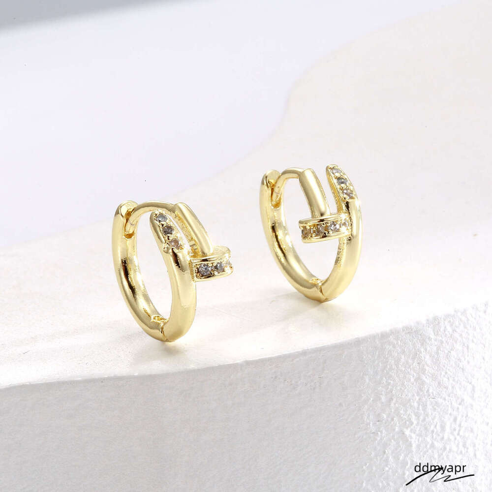 Xinshi Light High-End Sense Personality Stud Earrings Exquisite Ddmyday Commuting Versatile Small Accessories Wholesale Ddmyday