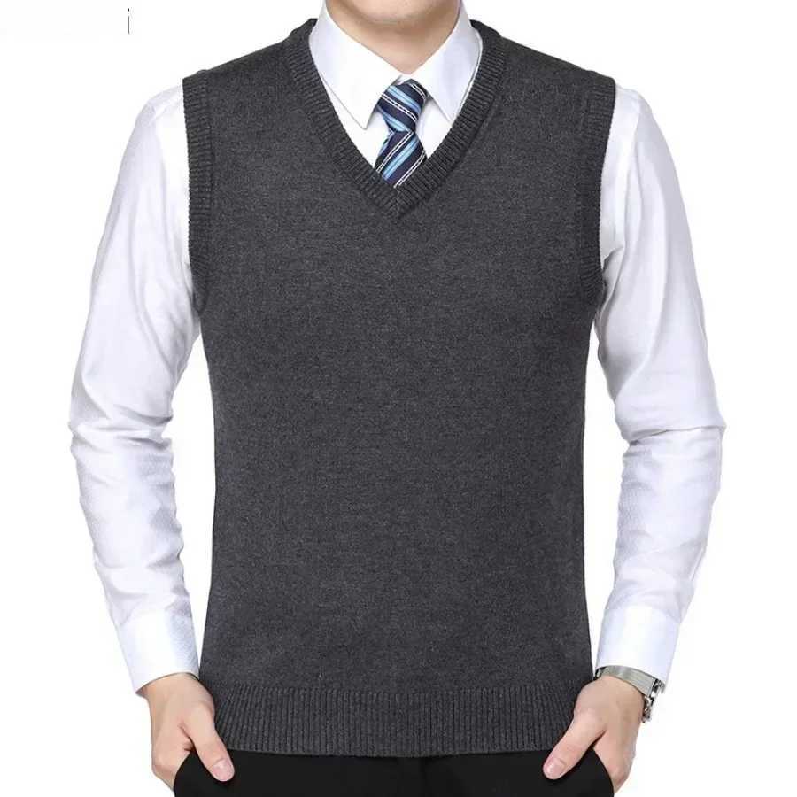 Mens Knitted Sweater Vest Pullover Tank Tops Autumn Winter Luxury Mens Business Office Slim Wool Vest Men Solid Vest TopsXJ250904