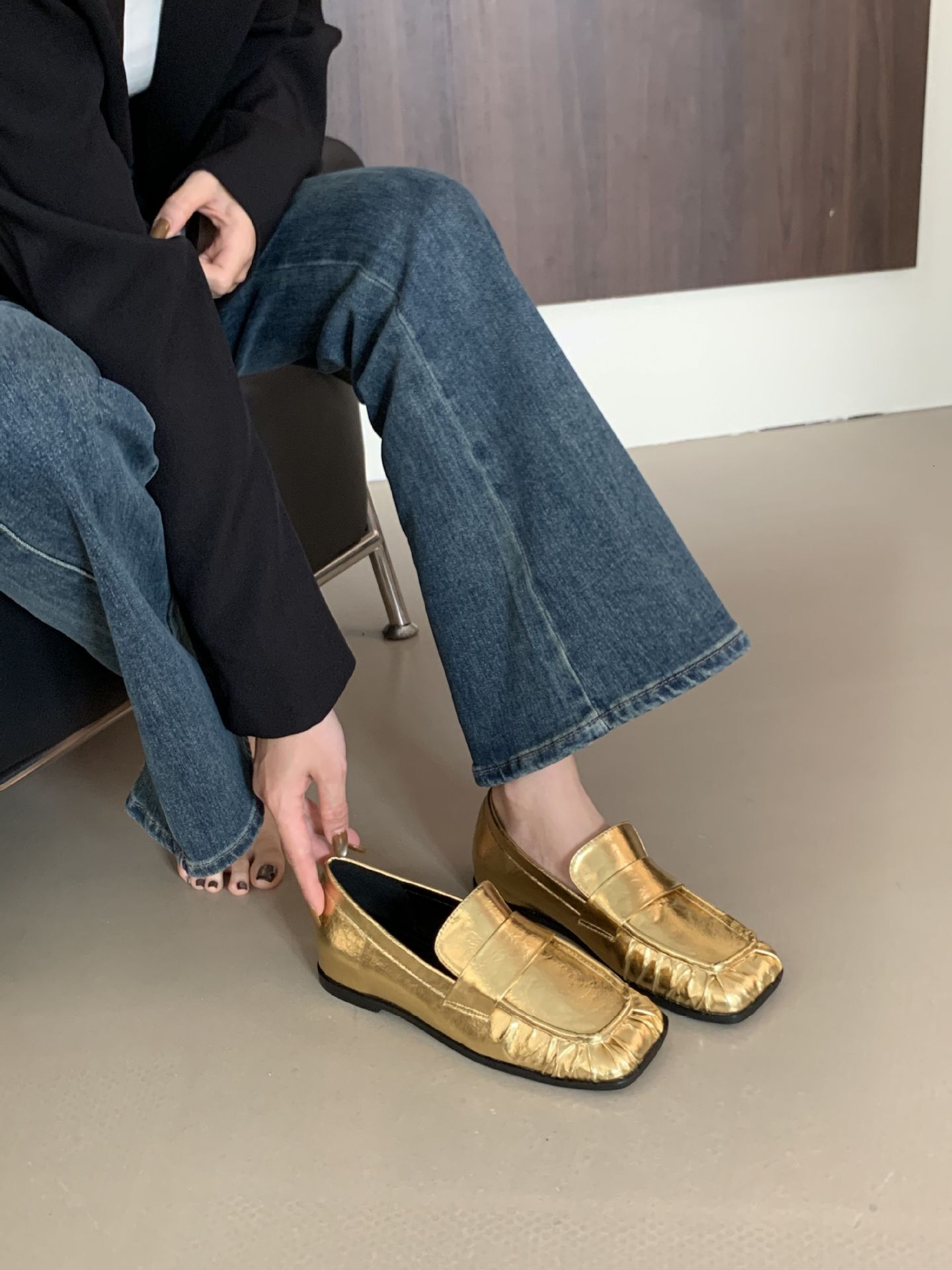 Designer British style square toe pleated casual leather shoes 2025 new Le Fu shoes fashionable women's flat shoes