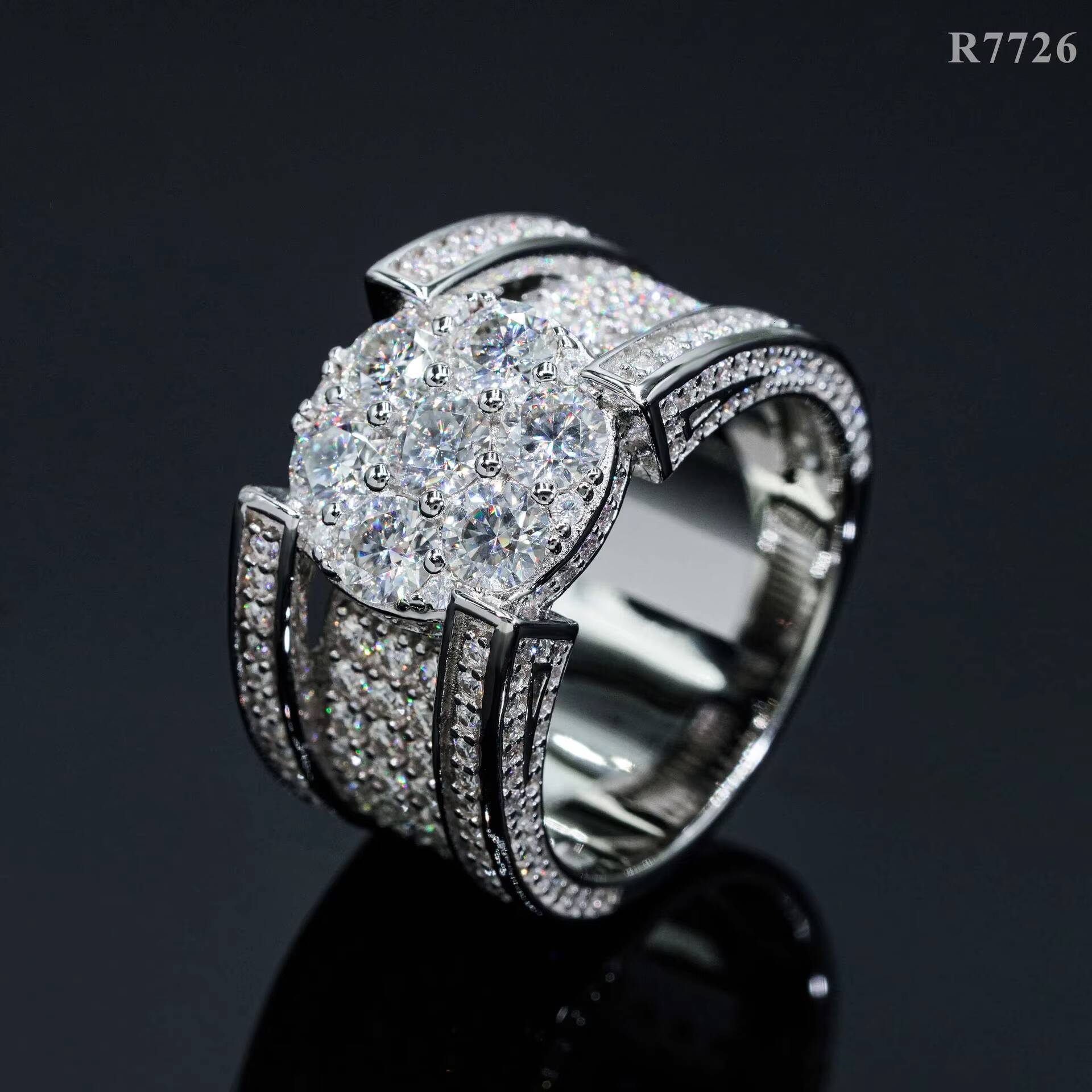 Luxury Iced Out Rings Men Luxury 925 Sterling Silver Diamond Vvs Moissanite Rings Women Custom Rings Factory Wholesale
