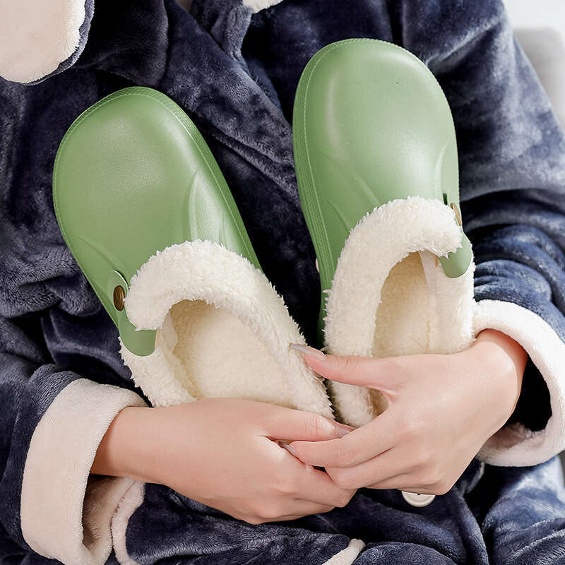 2025 New Large Size Fleece-Lined Home Slippers Women and Couples, Closed-Toe Cotton Shoes, Warm Furry Shoes for Men