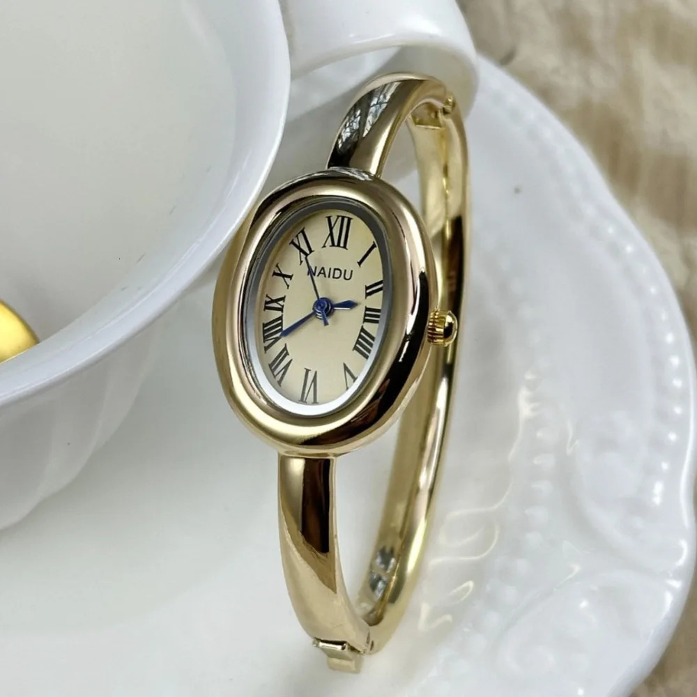Famous Bracelet Watch Stainless Steel Strap Gold Watch Fashion Small Dial Ladies Girl Gift Wristwatches Relojes Para Mujer250904