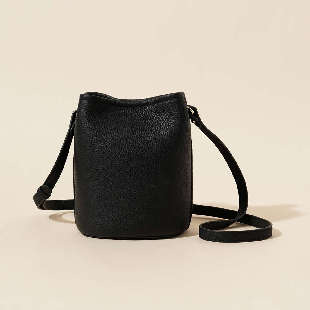 Top Layer Cowhide Bucket 2025 New Spring Summer Genuine Leather Women's Bag Niche Light Luxury High-end Single Shoulder Crossbody Handbag