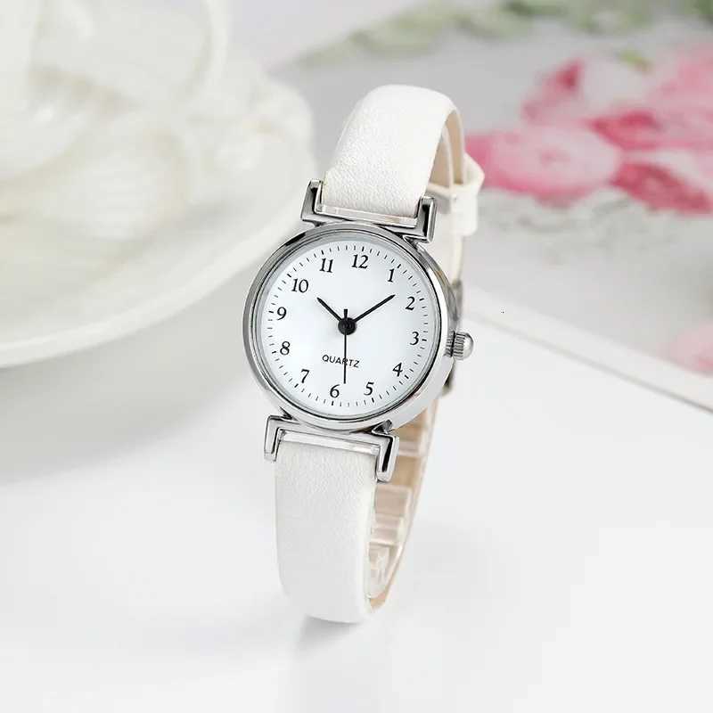 Luxury Wen Brand Quartz Alloy Watch Ladies Fashion Small Dial Casual Watch Leather Wristwatch for Wen Zegarek Damski X250904