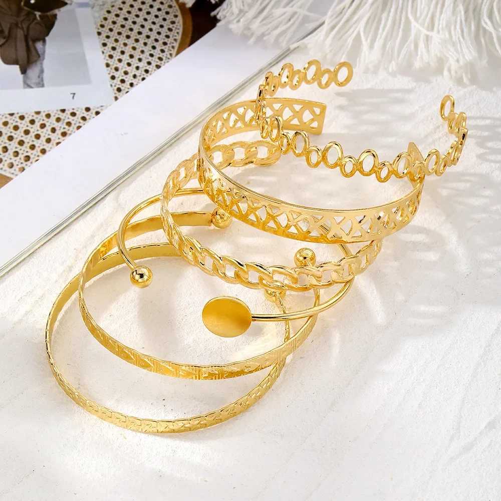 Vintage CShe Gold Color Bracelet Set Simple Metal Open Mouth Adjustable Bracelet for Women 2024 Tren Quality Jewelry GiftsXJ250904