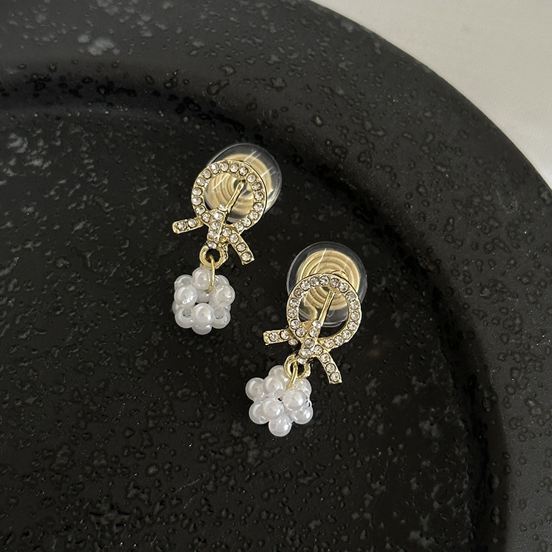 Mosquito Coil Ear Clips Non-pierced Women High-end Pearl Earrings French Style Ear Jewelry Wholesale Ins Designer Luxury Free Shipping Light Luxury Si