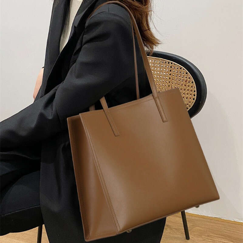Tote 2025 New Large Capacity High-end Commuter Shoulder Fashion Versatile Crossbody Bag for Women