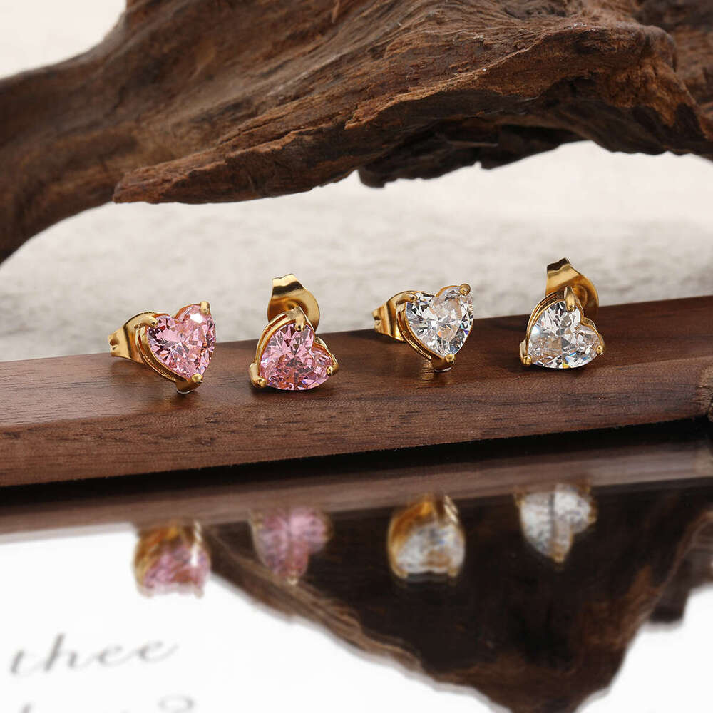 Korean Version New Light Elegant Heart-Shaped Dia-Studded Fashionable Personality Versatile Simple High-End Claw Dia Earrings