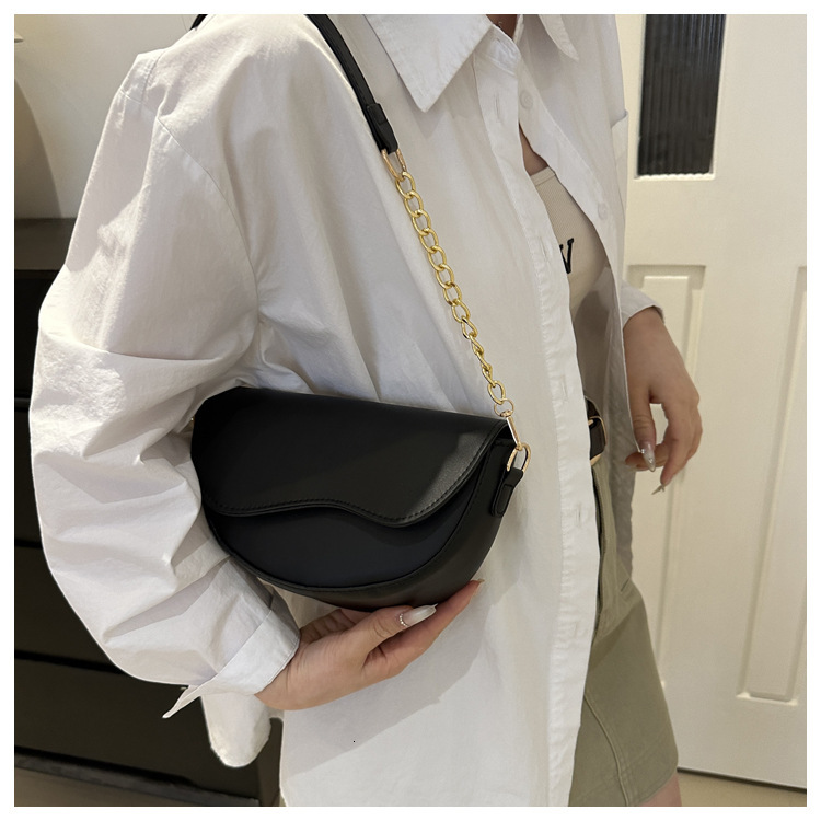 2025 autumn new light luxury elegant fashion leather niche design trend versatile crossbody bag designer shoulder bag