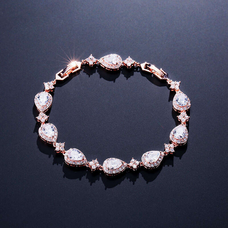 DHcollections l Manufacturer Direct Sales European & American Classic Water Drop Jewelry, AAA Zircon Fashionable Unique Bridal Bracelet for Women Z260