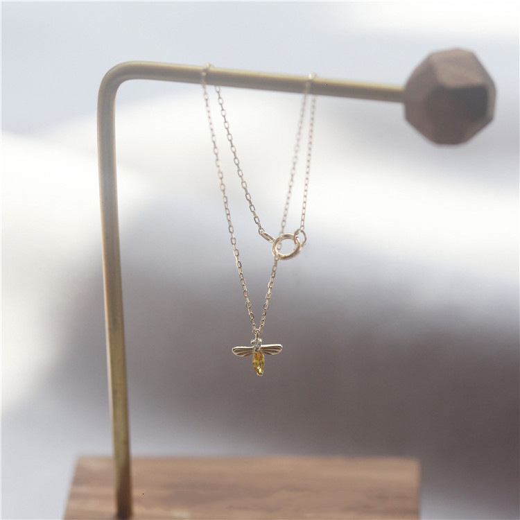 All-over S Sterling Sier Little Bee Necklace for Women Cute Small Simple Pendant Elegant Versatile Collarbone Chain