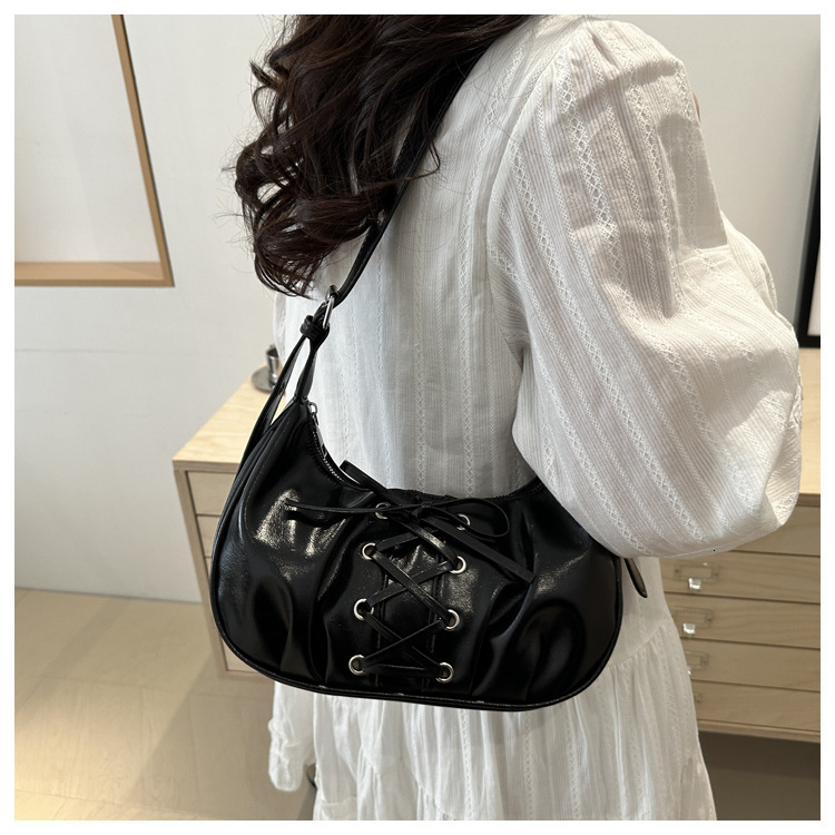 2025 autumn new large capacity fashionable crossbody bag niche design versatile bow knot women's armpit bag designer shoulder bag