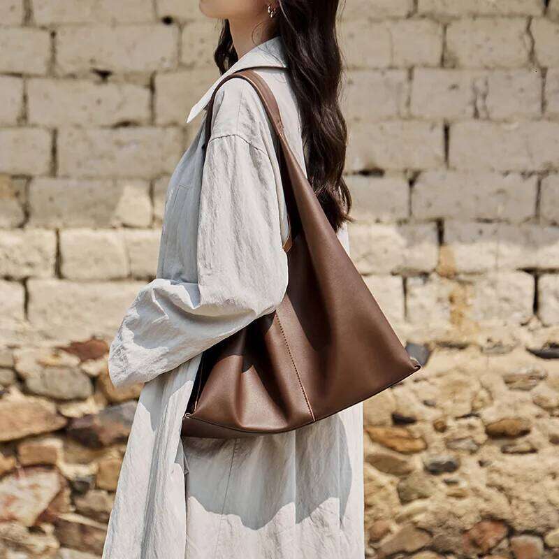 2025 New Tote Large-Capacity Commuter Shoulder Genuine Women's Bag Soft Leather