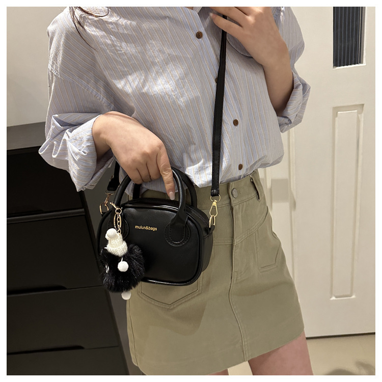 2025 autumn new fashion patch texture diagonal cross bag style elegant and trendy niche design handbag designer shoulder bag