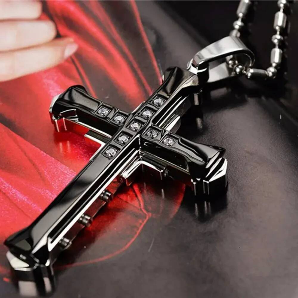 2024 New Male Crystal Jesus Gold/Black/Blue Color Zirconia Cross Pendant Necklace Stainless Steel Jewelry