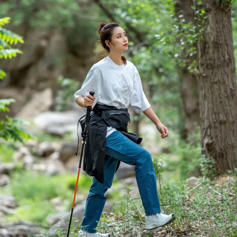 New crossbody bag, chest bag, women's simple large capacity bag, waist bag, trendy and versatile casual solid color shoulder bag, with logo