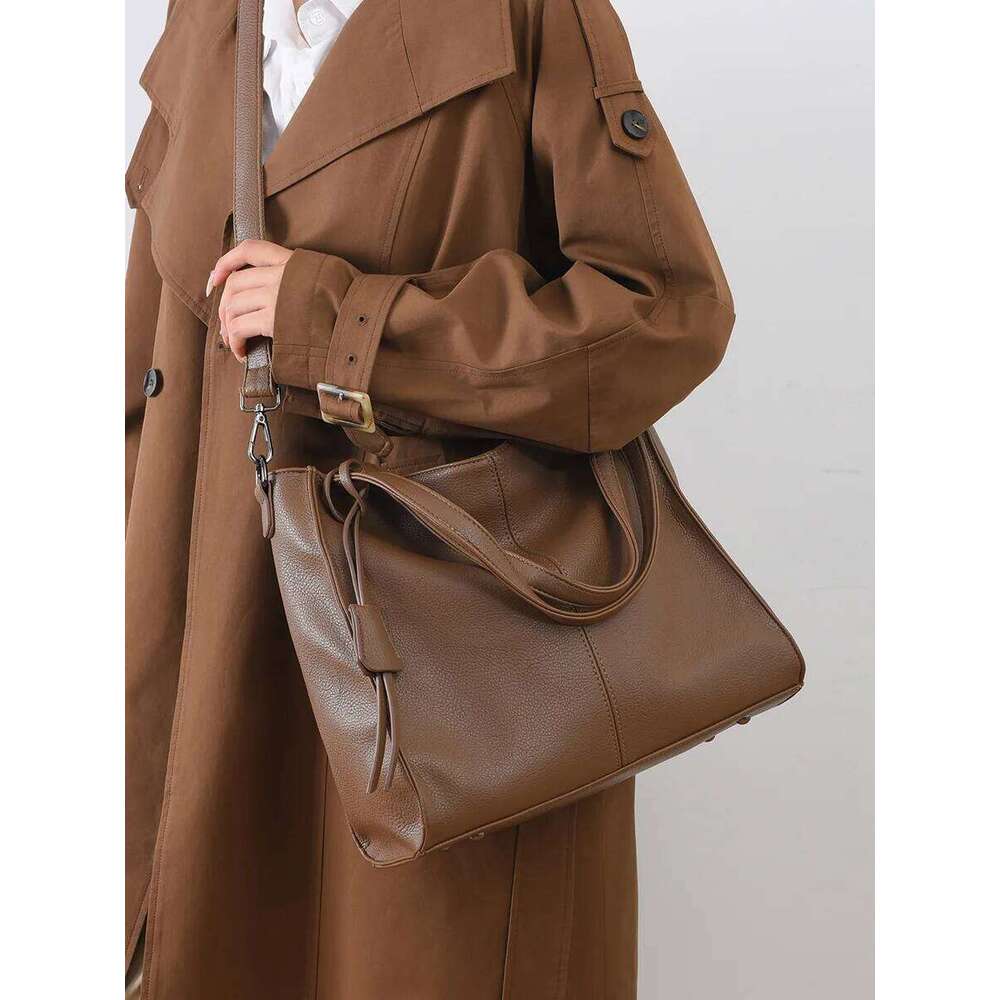 Designer Bag Vintage Soft Leather Solid Color Women's Shoulder Fashion Black Brown Tote Large Capacity Versatile Commuting Shopping Bags