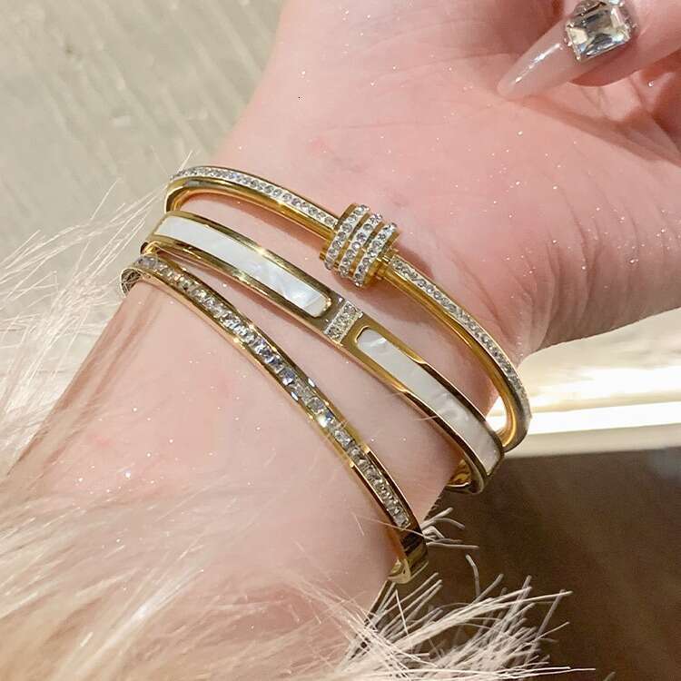 Titanium Steel Electroplated Starry Sky Small Waist for Women High-end Simple Circle Bracelet Jewelry Light