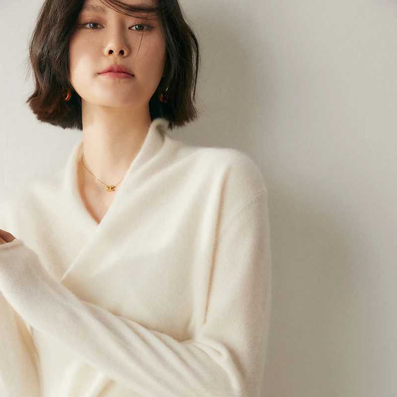 Autumn New 100 Pure Cashmere Knitted Sweater Women High Quality VNeck Pullover Female Winter Fashion Clothes Girls Tops M250904