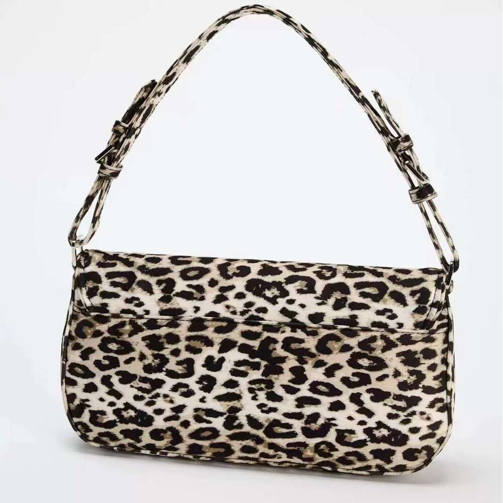 Luxury bag Leopard print for women in spring and summer niche French style shoulder diagonal cross han underarm