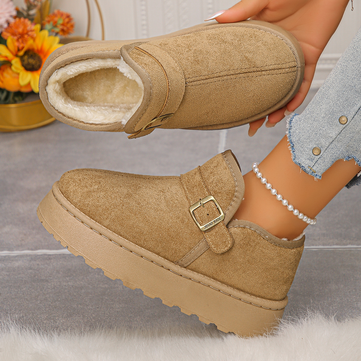 Thick-soled cotton women's fall/winter padded casual short boots for snowy weather