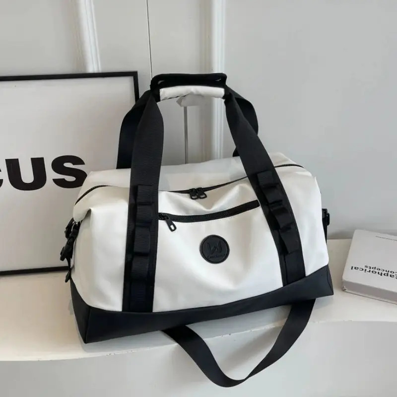 Outdoor Sports Fitness Large Capacity Yoga Storage Travel Bag Dry and Wet Separation Swimming Handbag Woman Waterproof 250903