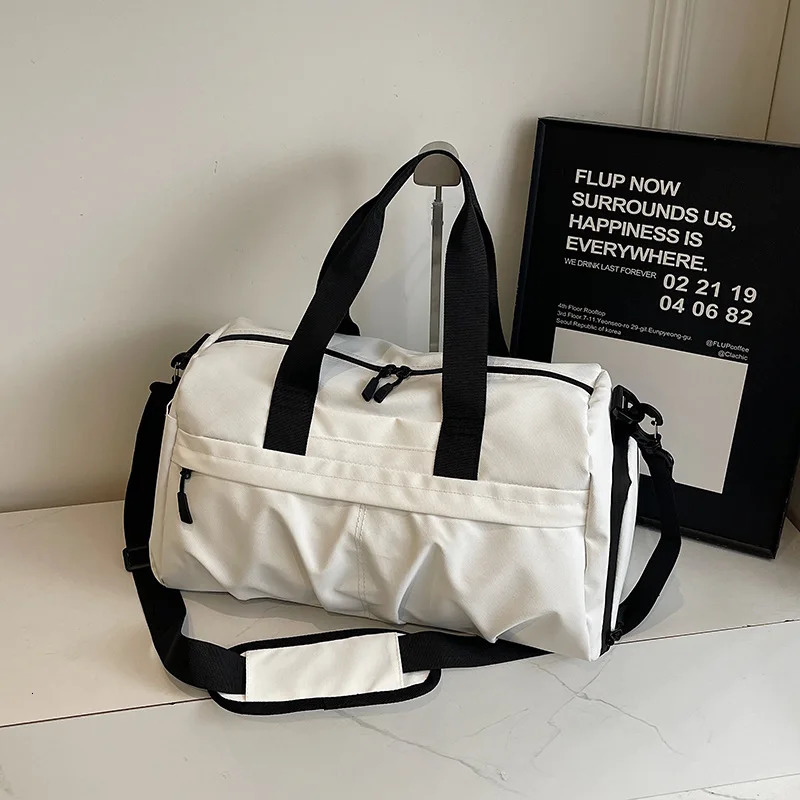 Independent Shoe Compartment Travel Bag for Women Lightweight and Large Capacity Portable Yoga Casual Sports and Fitness for Men 250903