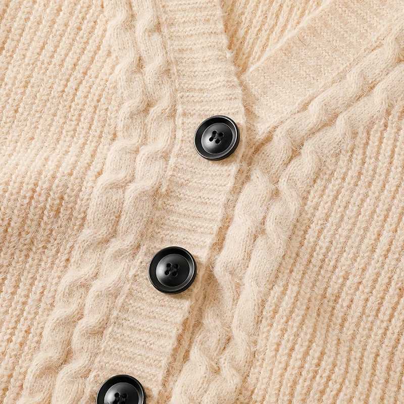 Versatile Fashion Men Casual Sweater Clothe Tops Cardigan Sleeveless Waistcoat Knitwear V Neck Loose Vest Knit Shirt Jacket CoatXJ250904