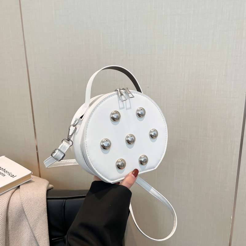 2025 autumn new fashion trend niche design casual simple versatile small round bag crossbody bag designer shoulder bag