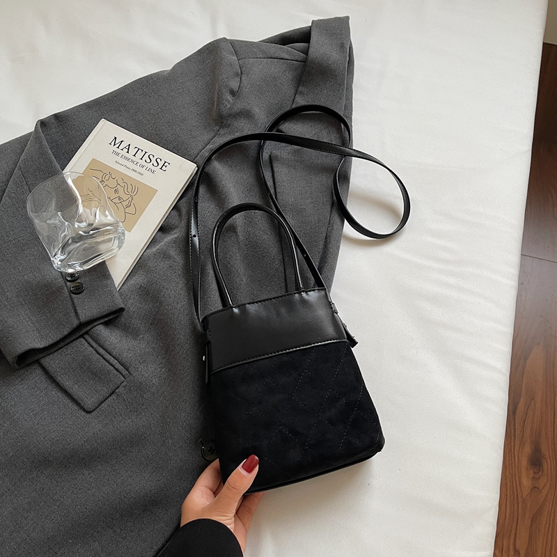2025 Women's Shoulder Bags multifunctional small bag handbag with multiple pockets single shoulder crossbody bag fashionable and casual multi-lay