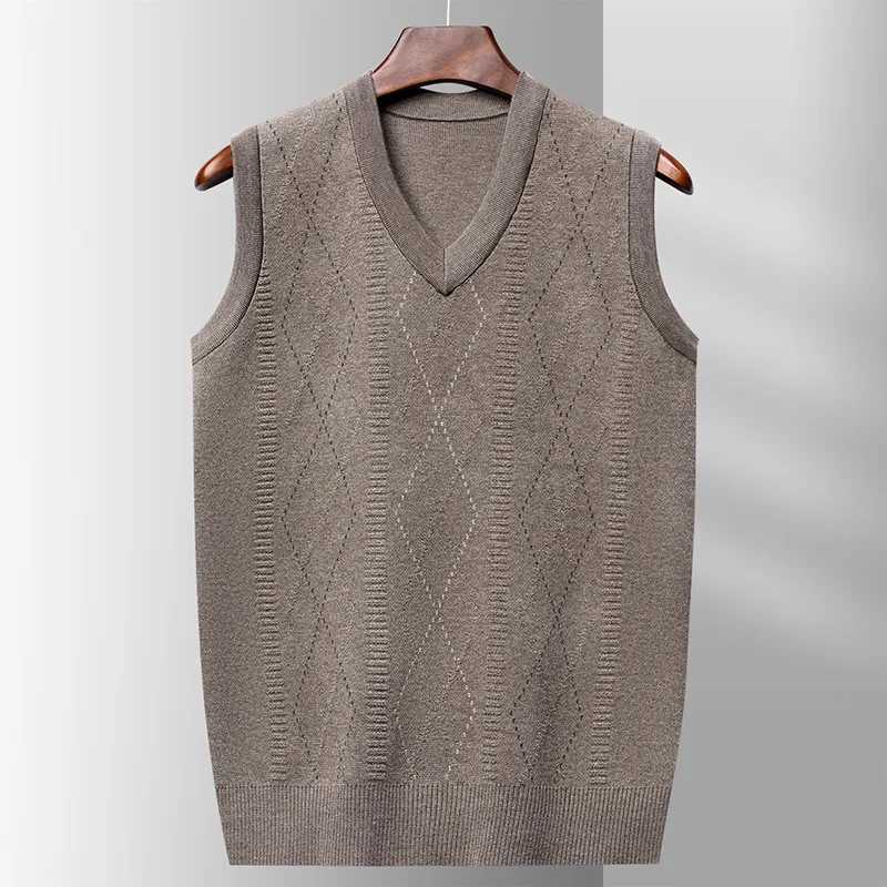 BROWON Sweater for Men Clothes Fashion Autumn and Winter Daily Casual Vest Pullover VNeck Collar Sleeveless Knitted Sweater MenXJ250904