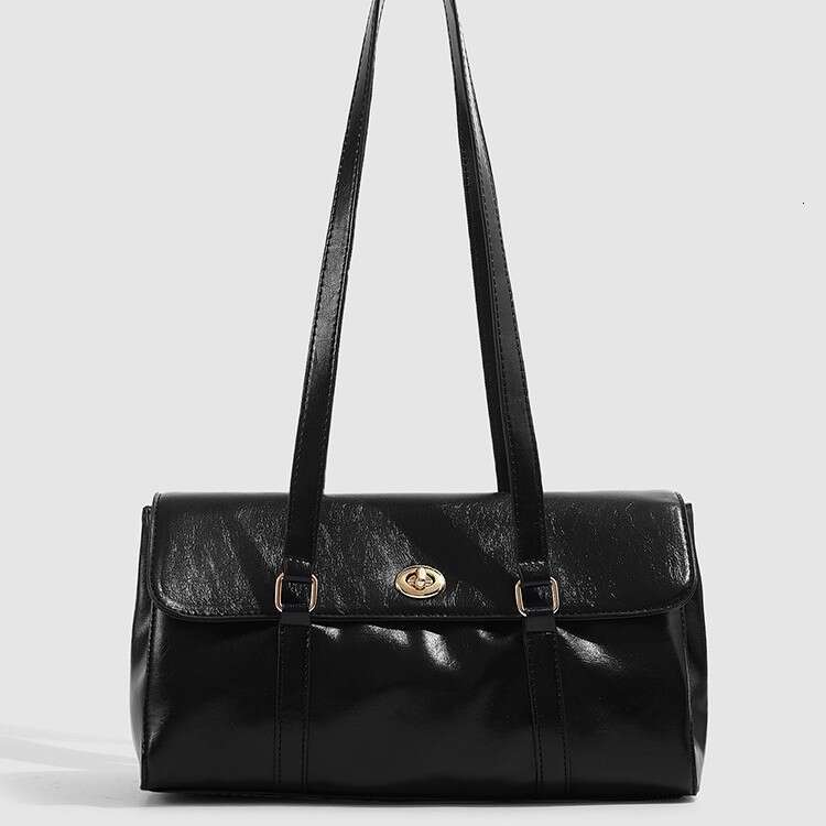 2025 Autumn Winter High End Oil Wax Faux Leather Underarm Bag Women's Minimalist Urban Retro Pillow Bag Commute Versatile Single Shoulder Baguett