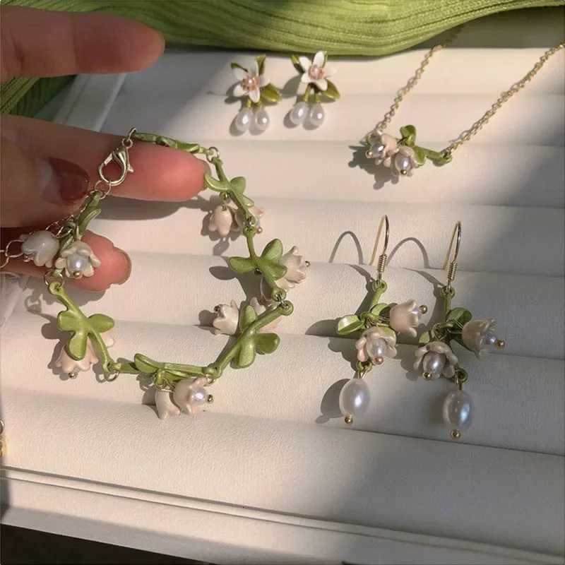 White Lily Of The Valley Bracelet Earrings Necklace Set Super Fairy Stud Earrings Girls Clavicle Chain Flower Jewelry GiftsXJ250904