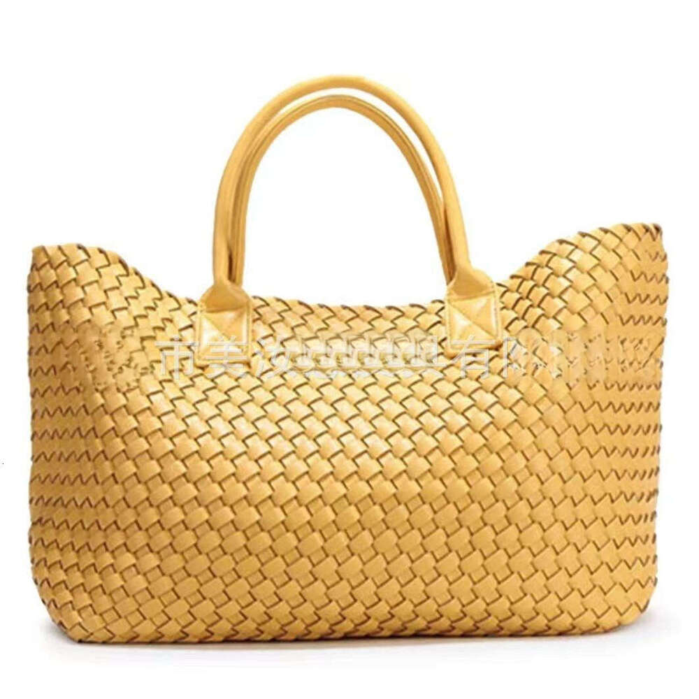 2025 New Woven Tote Fashion High-end Celebrity Style Trendy Handbag Shoulder Bag