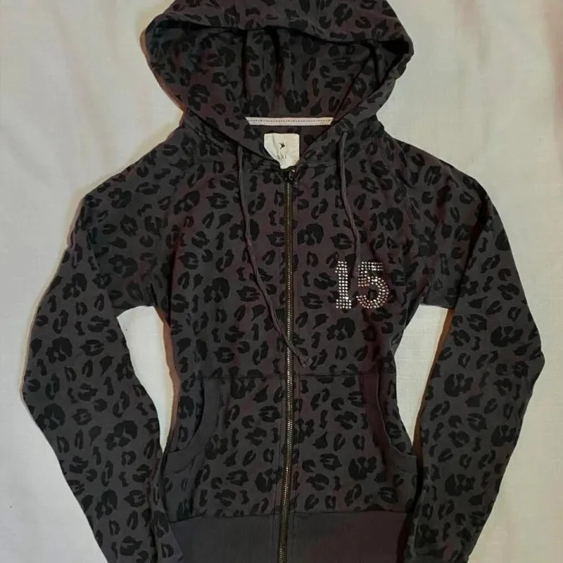 American leopard print geometric graphic ironing highquality slim longsleeved hoodies women Y2K niche simple casual sweatshirt 250904