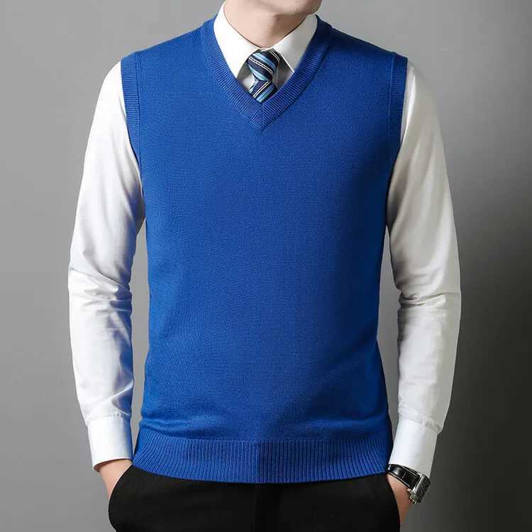 New Mens Autumn Highend Sweater Vest Vneck Warm Knit Sleeveness Mens Clothes Pullover TopsXJ250904