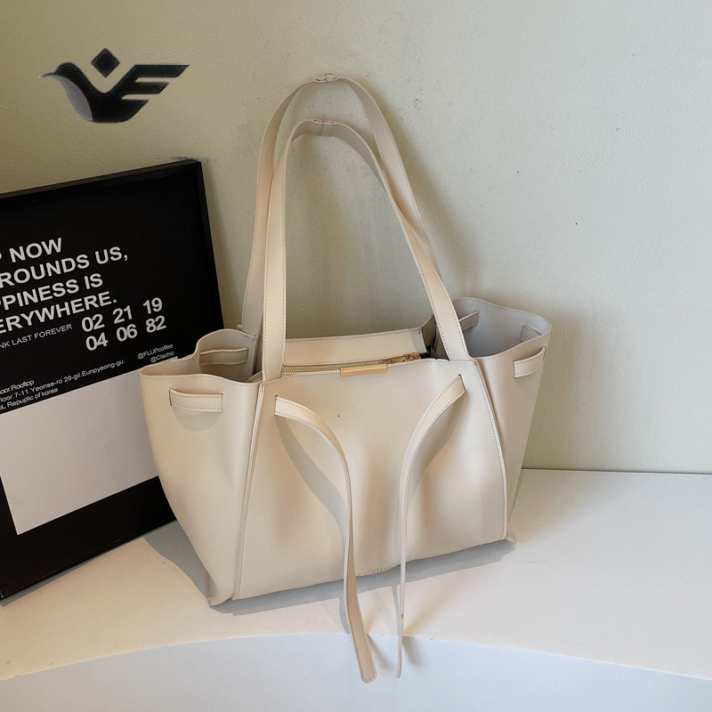 Feiyan Free Shipping New Designer Bag Luxury Shopping Bag 2025 Spring Summer Fashion Commuter Handbag Large Capacity Trendy Retro Niche Shoulder Bag