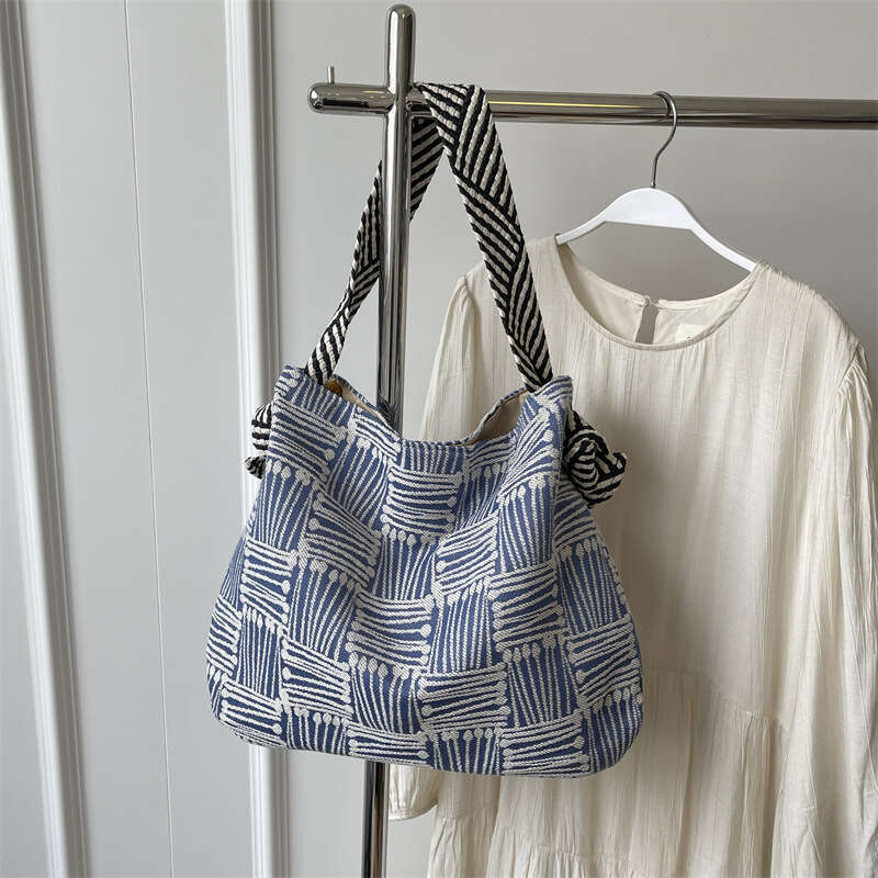 Korean Style Fashion Striped Knit 2025 New Color-Block Simple High-End Underarm Versatile Shoulder Bag